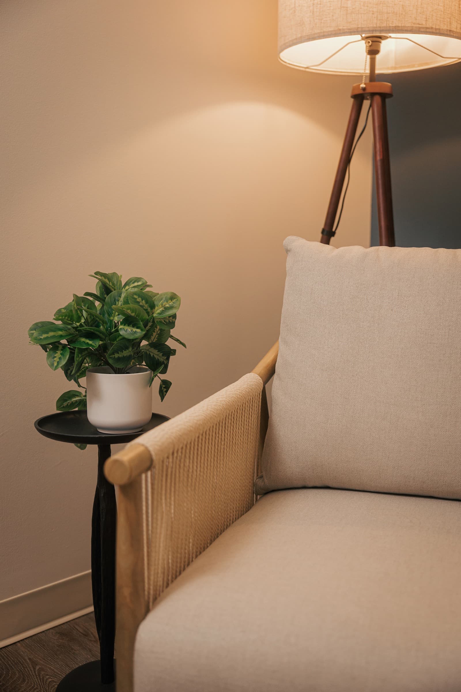 A TMS treatment chair at Waybridge's Nashville clinic